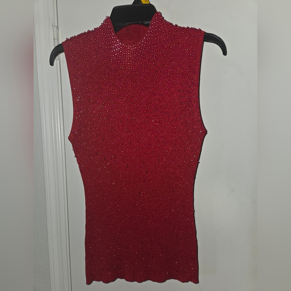 Elegant Red Sleeveless Top 100% Silk Beaded